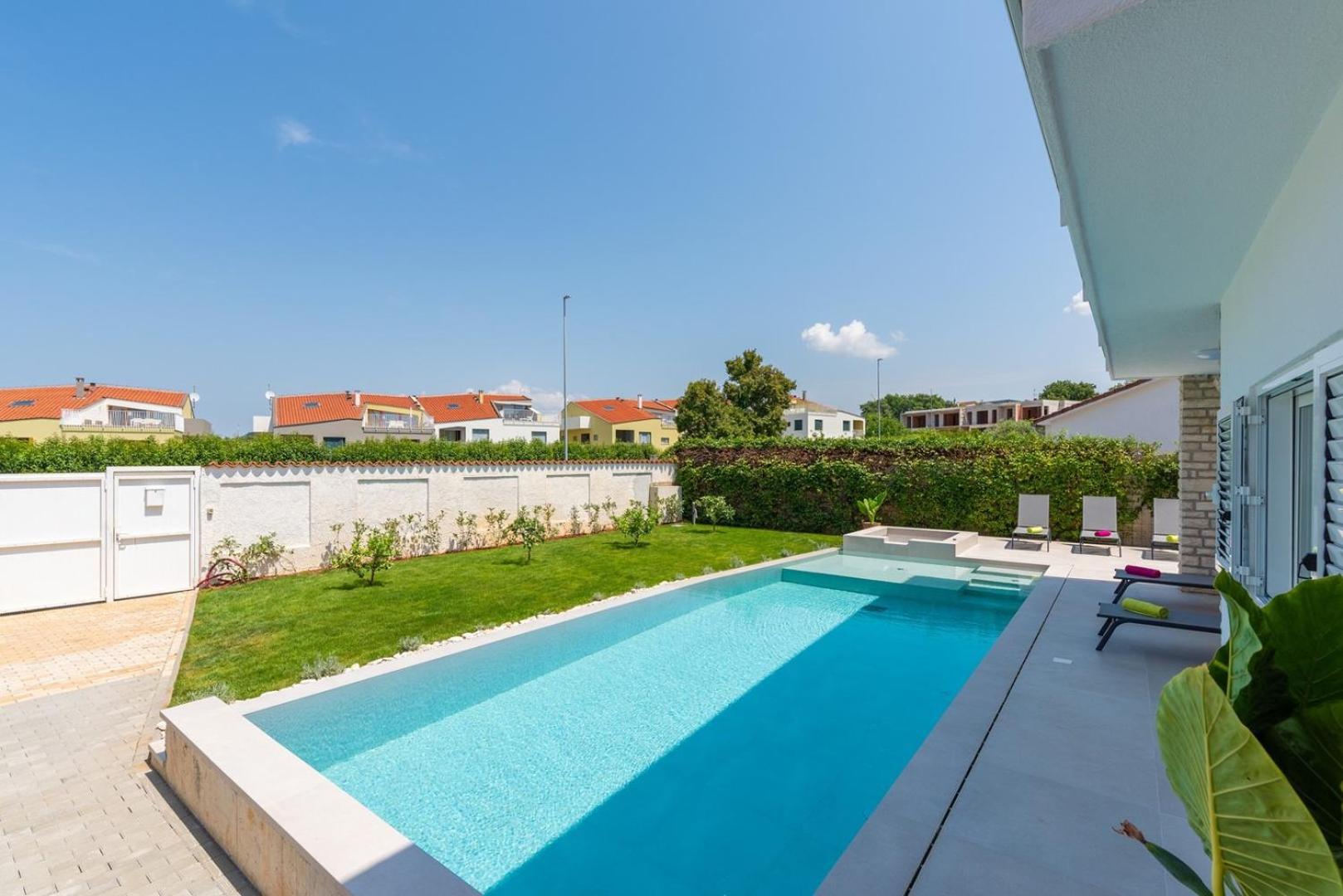 Villa Irena With Private Pool In Пореч Экстерьер фото